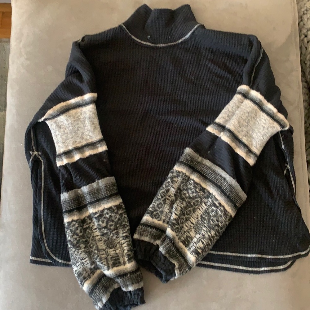 Free purple turtle neck crop